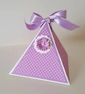 Custom Pyramid Boxes